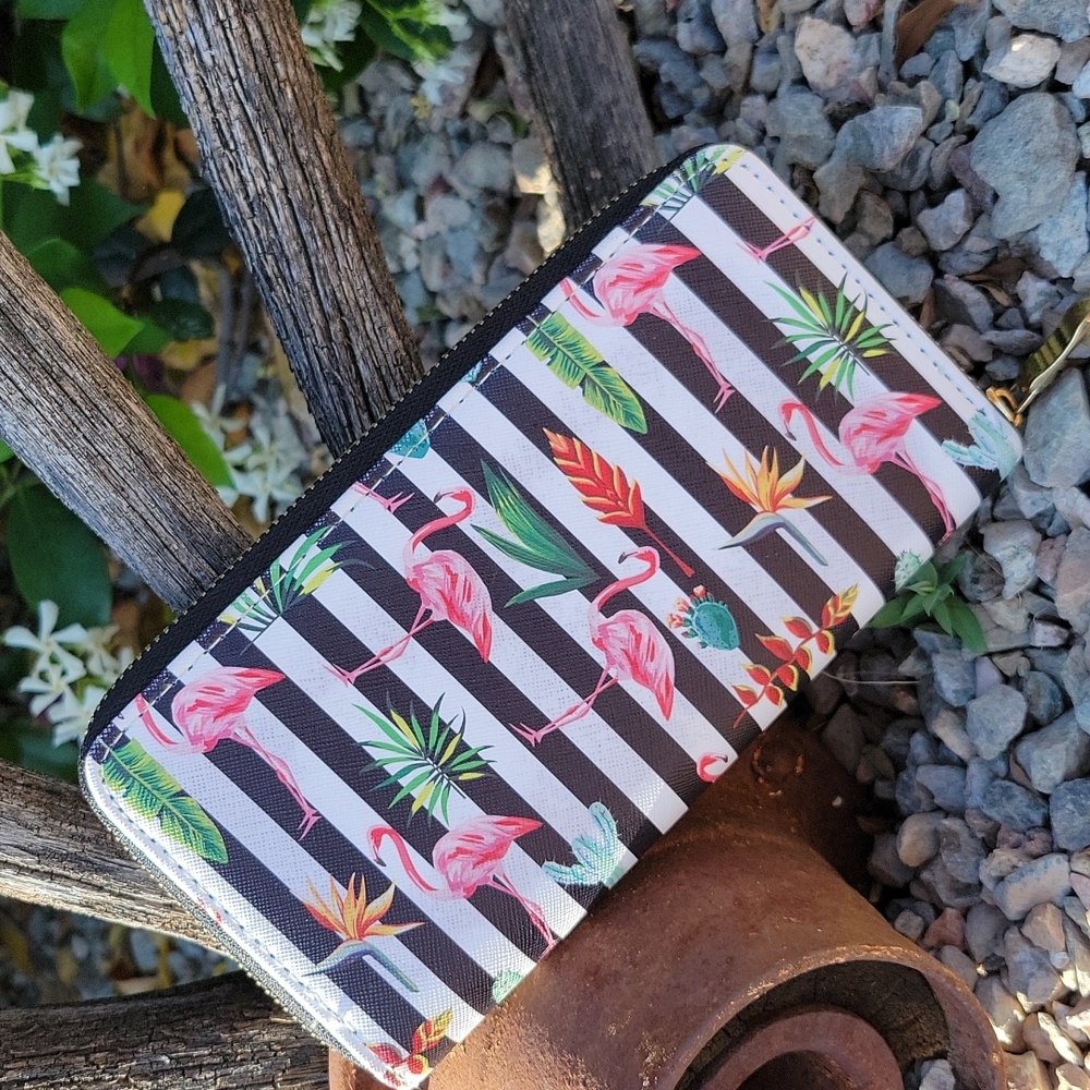 Flamingo Striped Wallet Zipper Closure